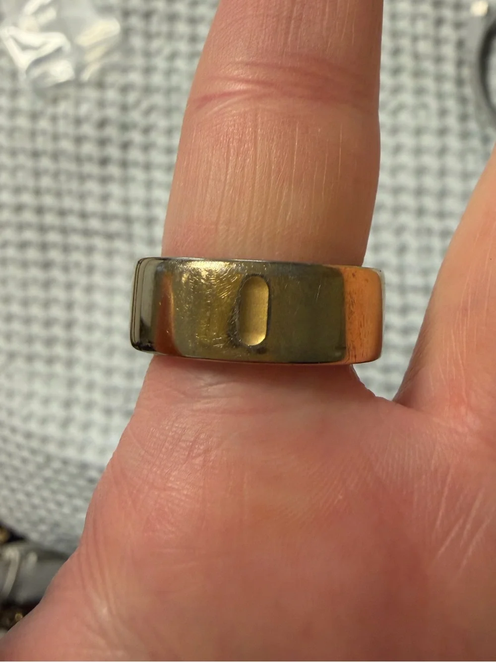 Gold Oura Ring 4 Size 7